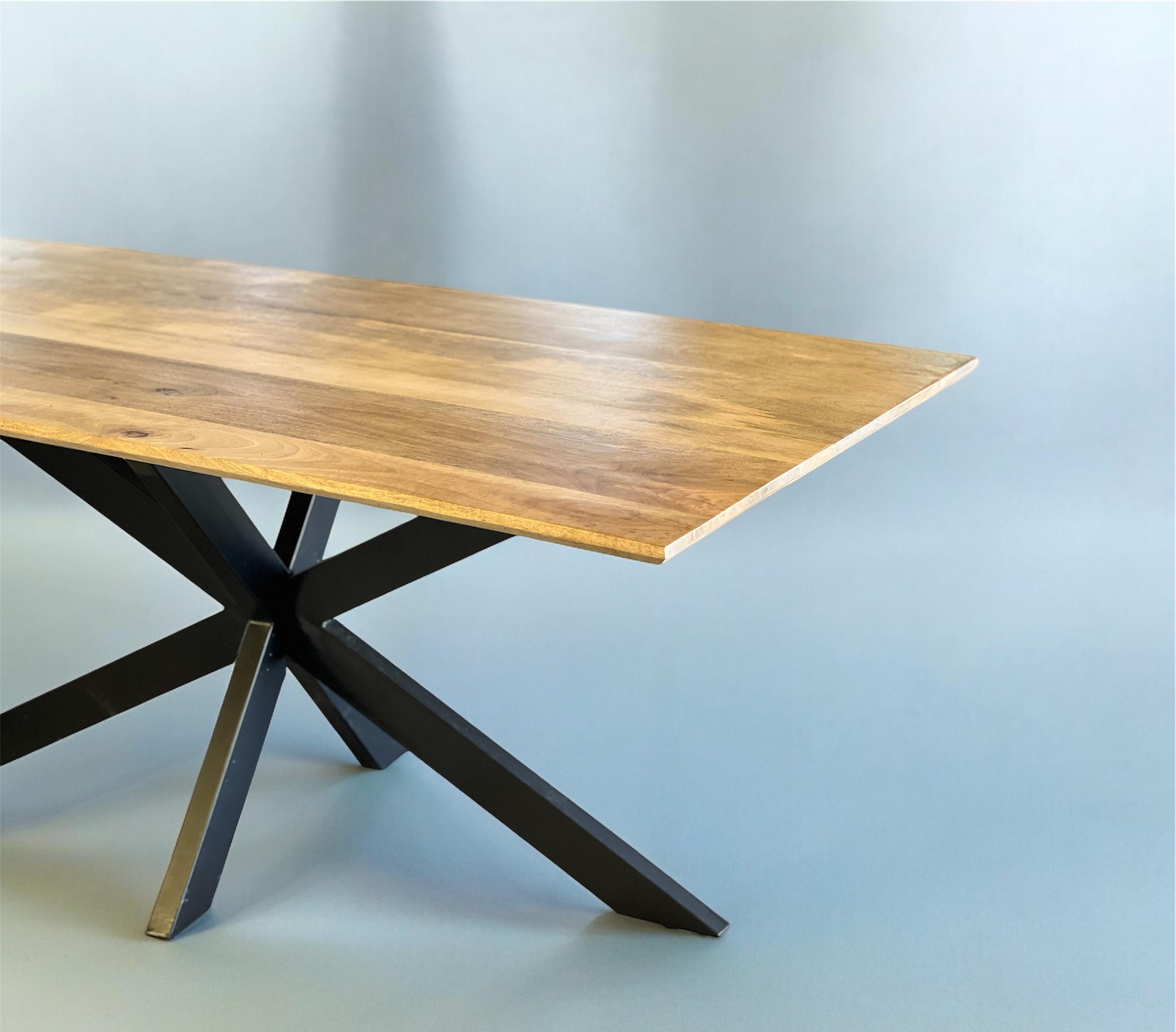 Swiss Straight eettafel mangohout 160x90 – Industrieel design - Afbeelding 5