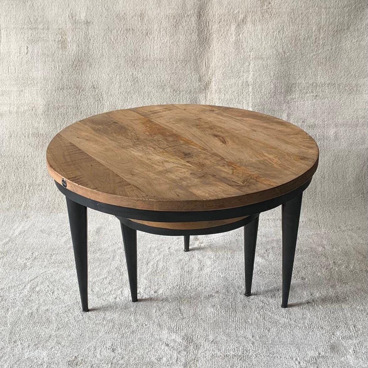 Salontafelset Set van 2 – Mangohout & Zwart Metaal – Industrieel Design - Puntpoten - 70x70x41 - Afbeelding 4